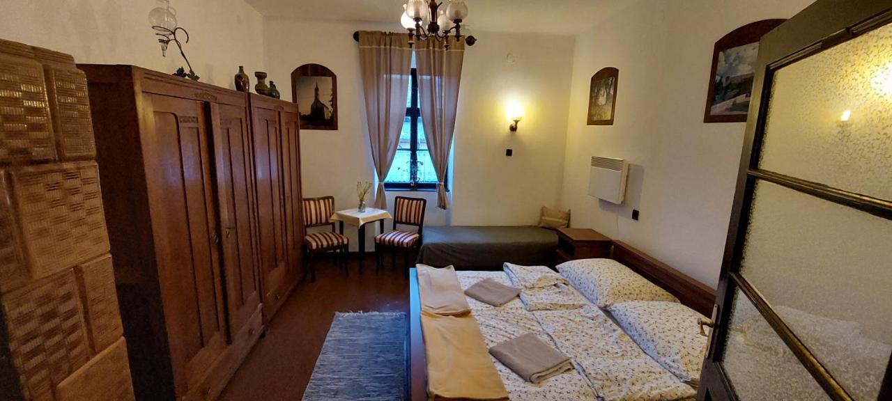 Kazmer Szallas - Gasthaus Varbalog Bagian luar foto