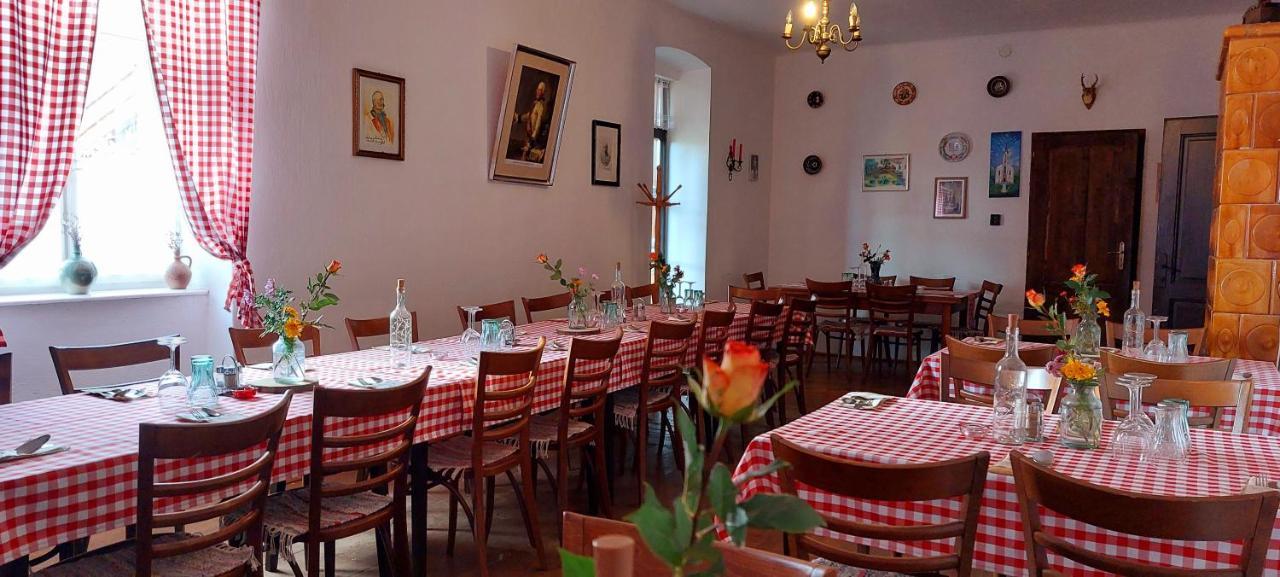 Kazmer Szallas - Gasthaus Varbalog Bagian luar foto